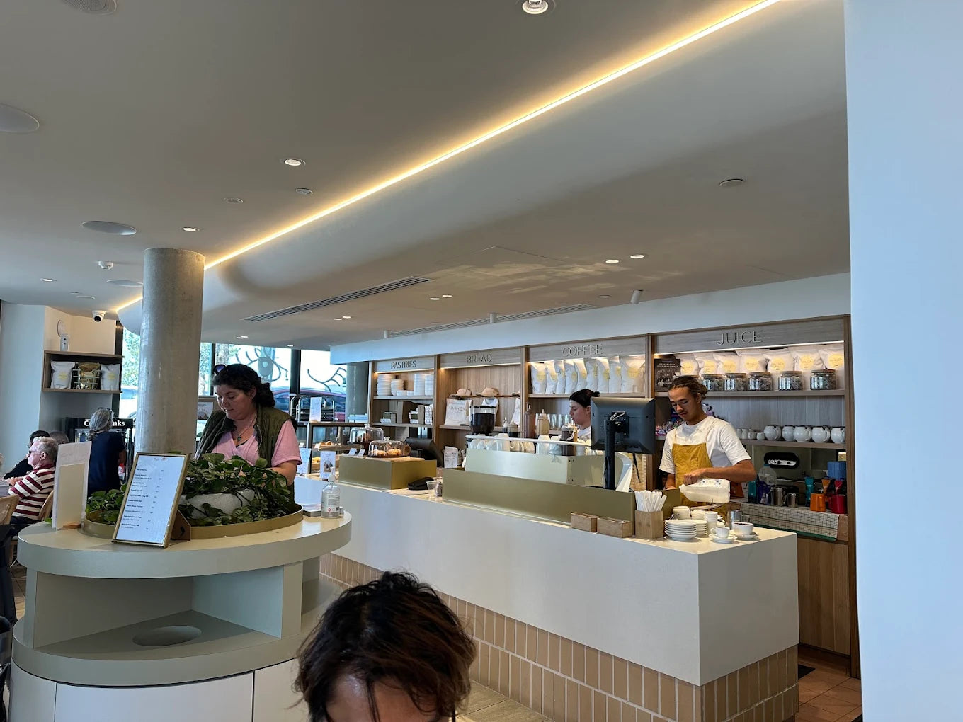 Awaken Cafe - Rainbow Bay.