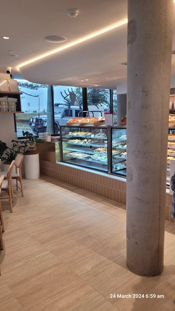 Awaken Cafe - Rainbow Bay.